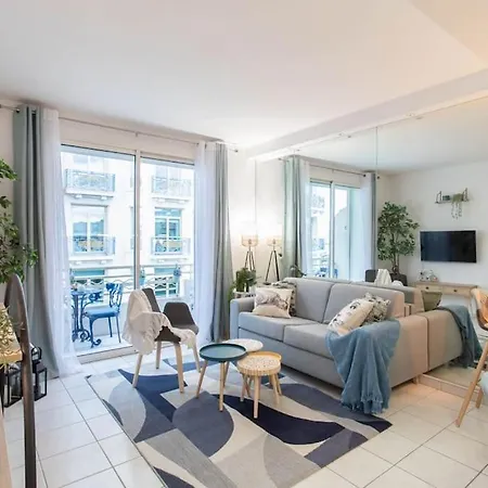 C10 2 Henri Iv Close To Film Festival/balcony-ac Appartement *