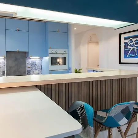 Appartement C10 2 Henri Iv Close To Film Festival/balcony-ac