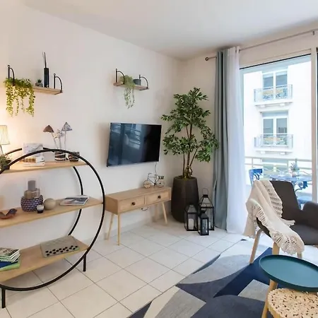 Appartement C10 2 Henri Iv Close To Film Festival/balcony-ac Cannes
